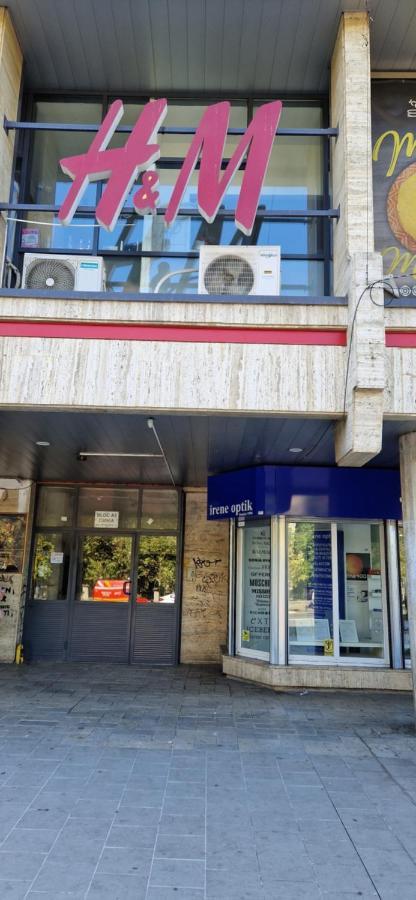 Nikolasstudiocenter Ploieşti Exteriör bild