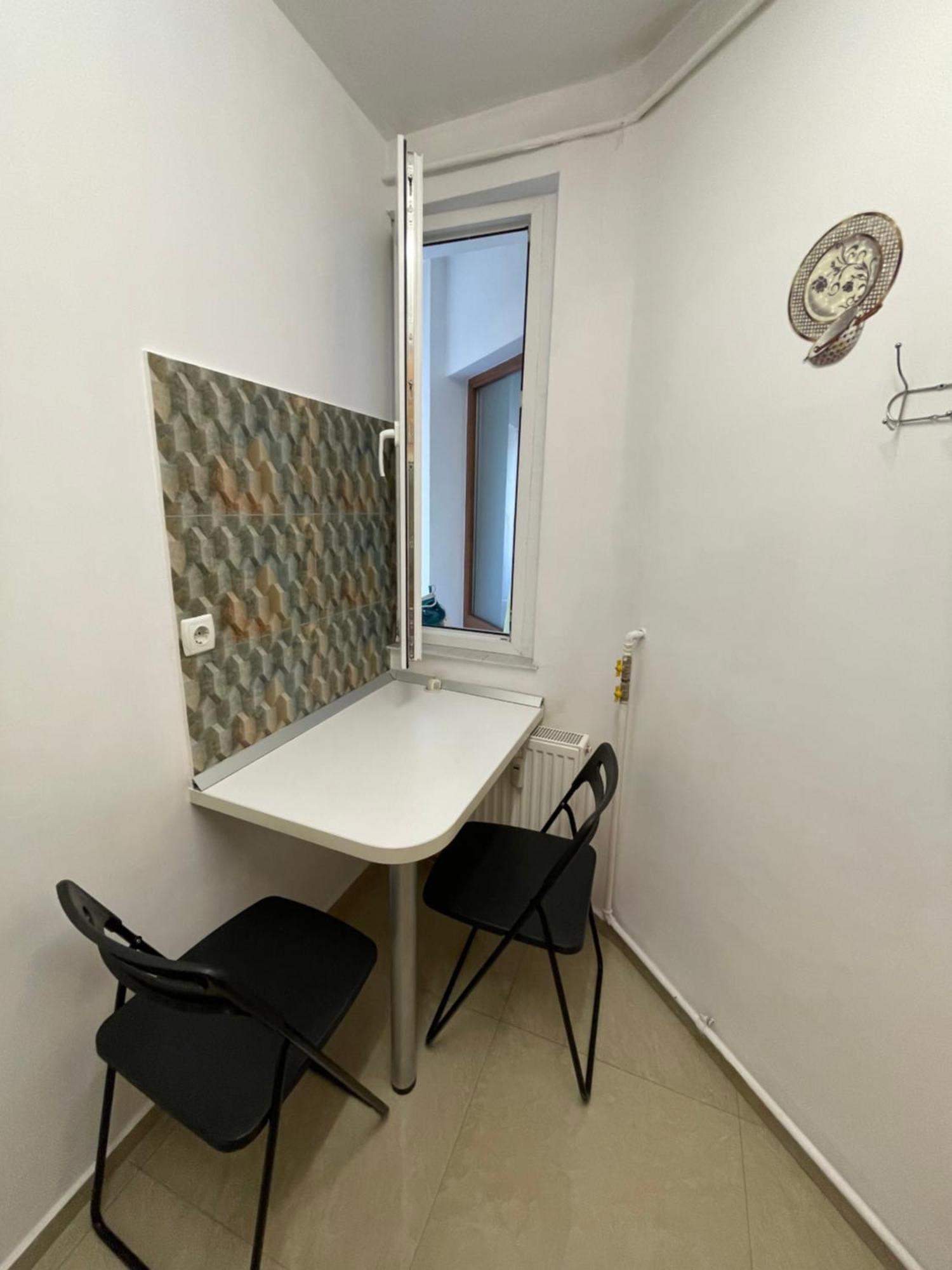 Nikolasstudiocenter Ploieşti Exteriör bild